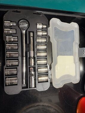Chrome Socket Set with Ratchet and Extension - Silver